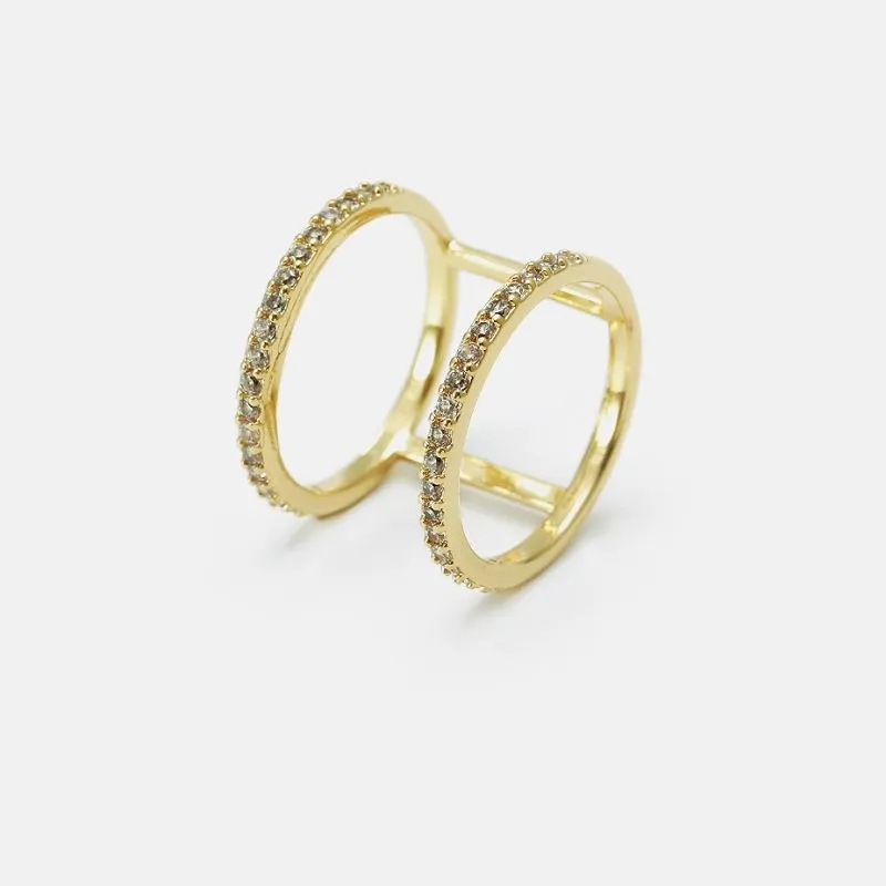 Ċirku tal-moda miksi bid-deheb għan-nisa