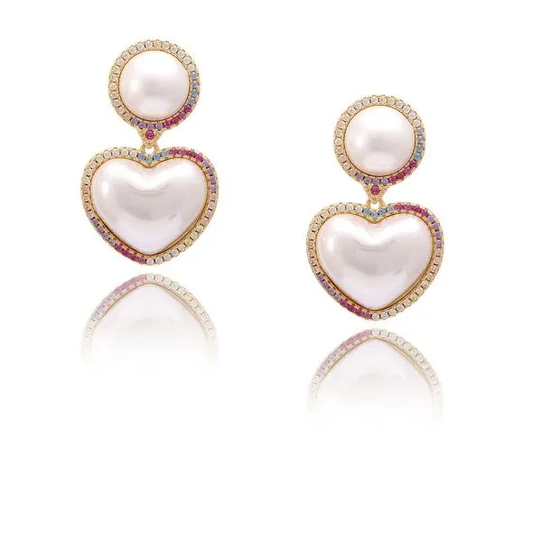 Qatra tal-widnejn tal-perli tal-qoxra f'forma ta 'qalb